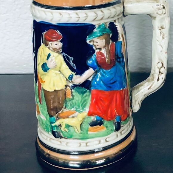 German Beer Stein Couple with Dog Graphic - Picture 5 of 5
